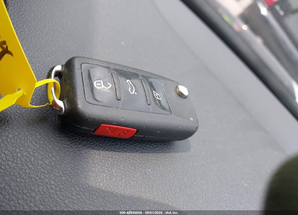 2012 VOLKSWAGEN BEETLE VIN: 3VWVA7AT9CM604486