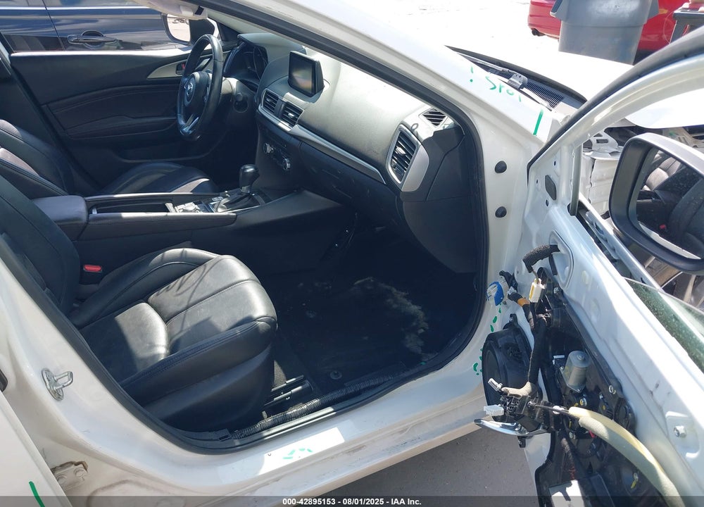 2018 MAZDA 3 VIN: 3MZBN1L33JM160813
