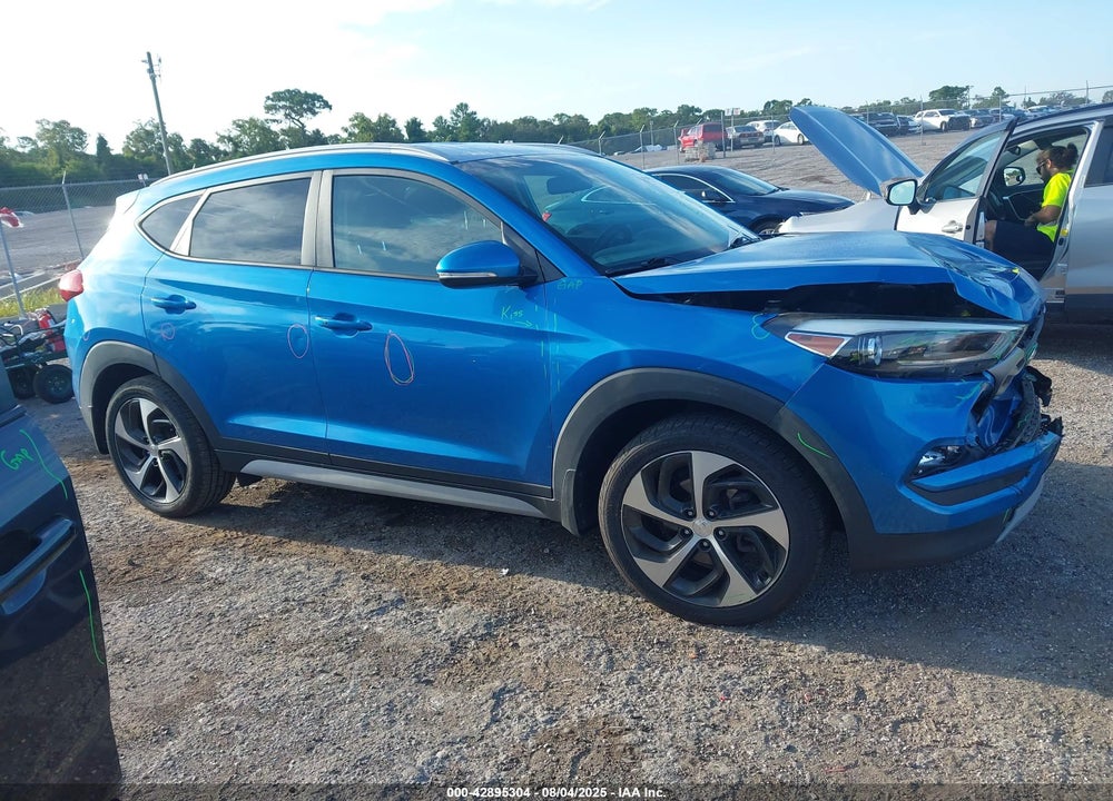 2018 HYUNDAI TUCSON VIN: KM8J3CAL0JU699982