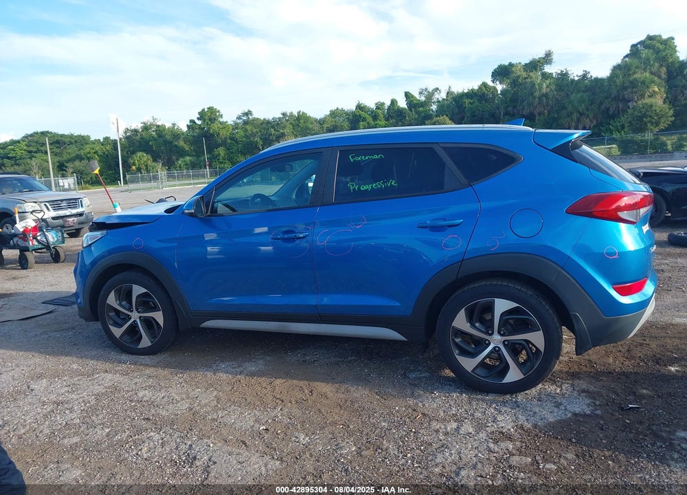 2018 HYUNDAI TUCSON VIN: KM8J3CAL0JU699982