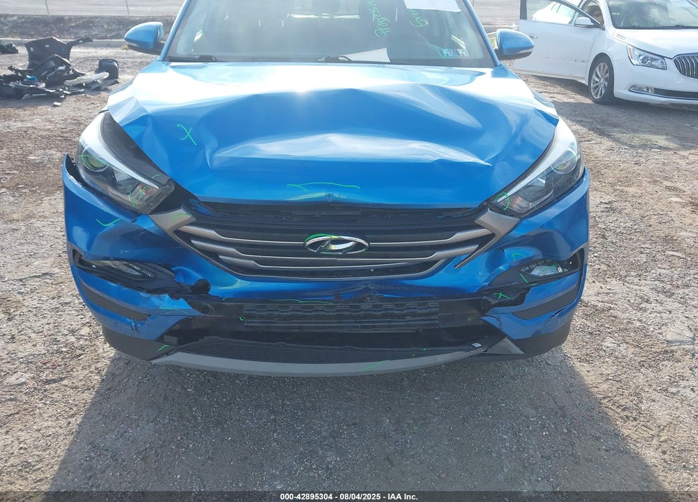 2018 HYUNDAI TUCSON VIN: KM8J3CAL0JU699982