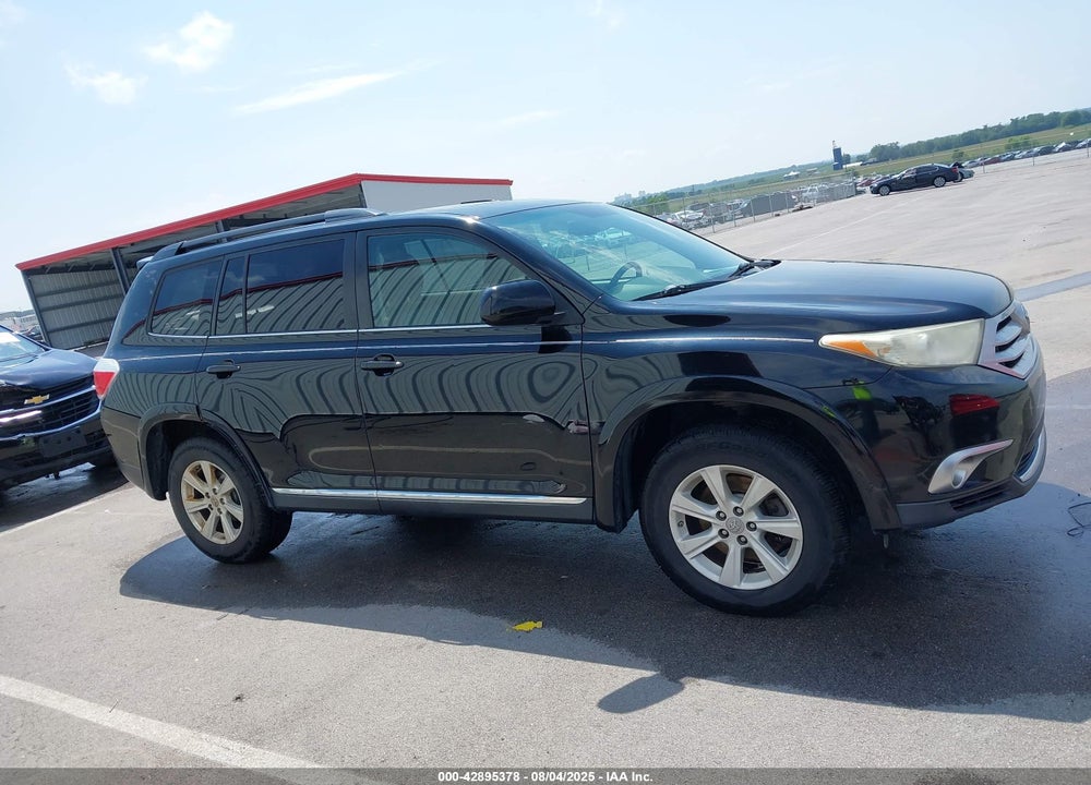 2011 TOYOTA HIGHLANDER VIN: 5TDZK3EH0BS045117
