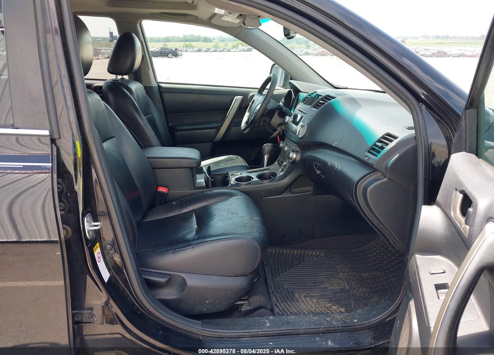 2011 TOYOTA HIGHLANDER VIN: 5TDZK3EH0BS045117