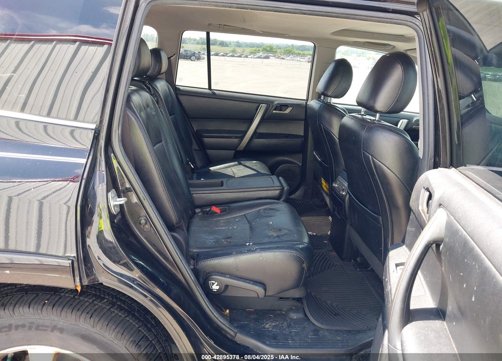 2011 TOYOTA HIGHLANDER VIN: 5TDZK3EH0BS045117