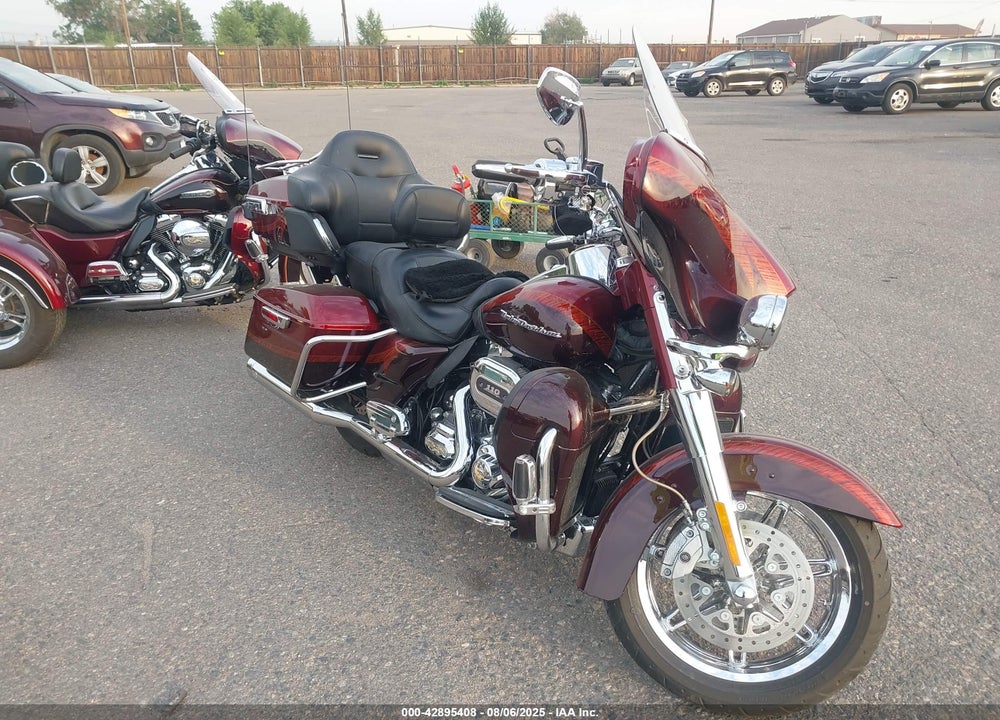 2014 HARLEY-DAVIDSON FLHTKSE CVO LIMITED VIN: 1HD1TEN19EB960552