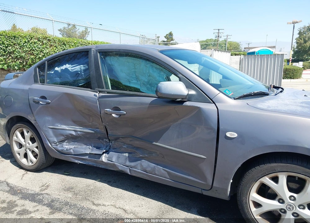 2008 MAZDA 3 I TOURING VALUE VIN: JM1BK32G581185182