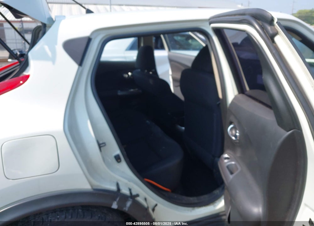 2011 NISSAN JUKE S VIN: JN8AF5MV9BT014670