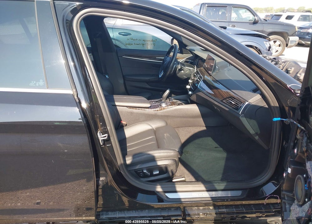 2019 BMW 5 SERIES VIN: WBAJA5C56KBX87241