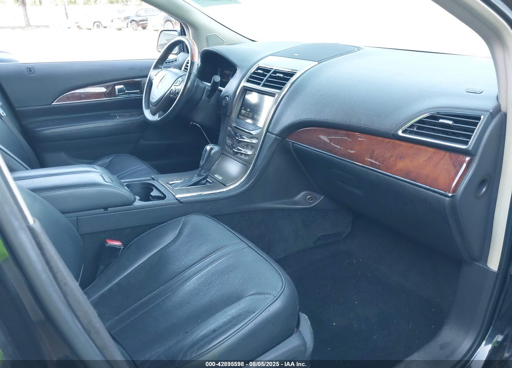 2011 LINCOLN MKX VIN: 2LMDJ6JK9BBJ22732
