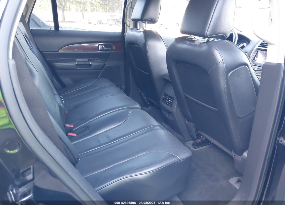 2011 LINCOLN MKX VIN: 2LMDJ6JK9BBJ22732