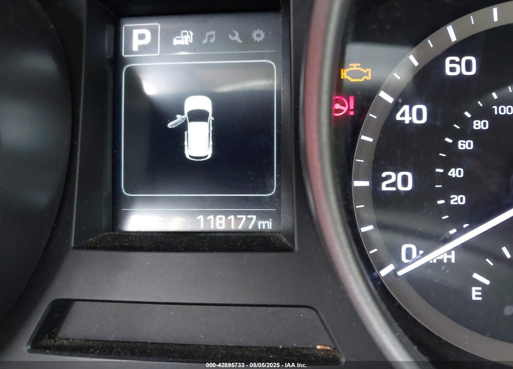 2017 HYUNDAI SANTA FE VIN: 5XYZTDLB8HG442372