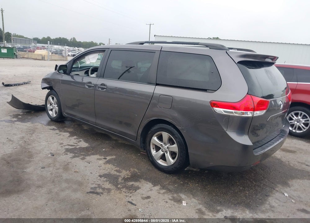 2013 TOYOTA SIENNA LE V6 8 PASSENGER VIN: 5TDKK3DC3DS365459