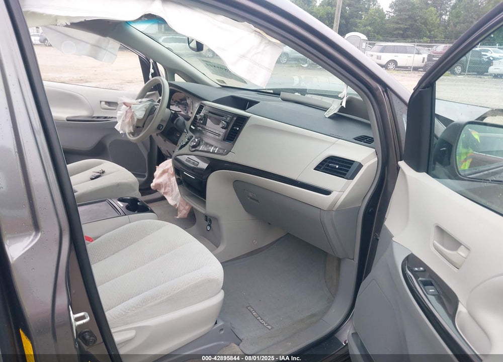 2013 TOYOTA SIENNA LE V6 8 PASSENGER VIN: 5TDKK3DC3DS365459