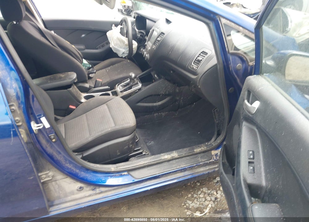 2018 KIA FORTE VIN: 3KPFL4A77JE197360