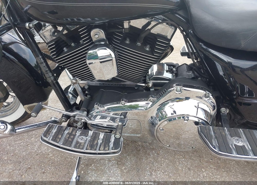 2010 HARLEY-DAVIDSON FLHR VIN: 1HD1FB410AB669021