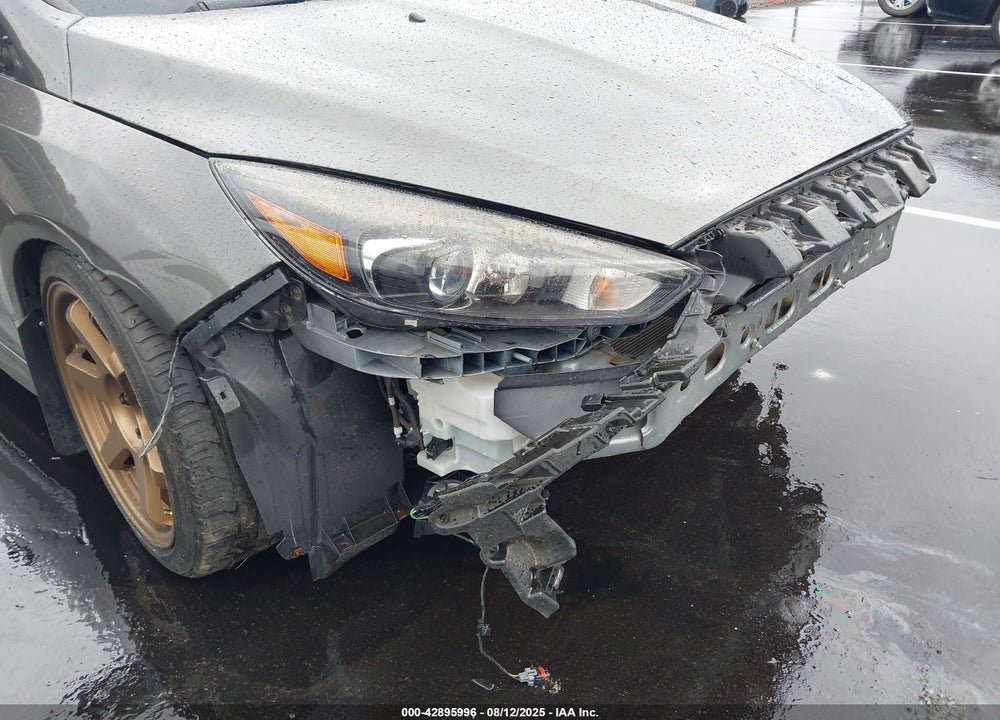 2018 FORD FOCUS VIN: 1FADP3L96JL215767