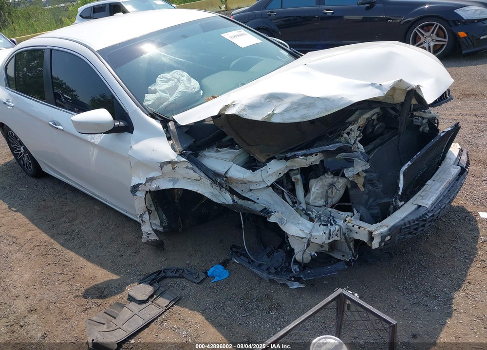 2015 HONDA ACCORD VIN: 1HGCR2F54FA137660