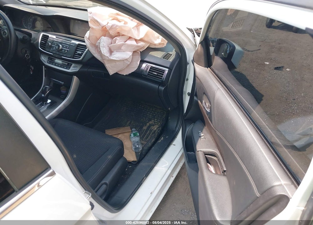 2015 HONDA ACCORD VIN: 1HGCR2F54FA137660