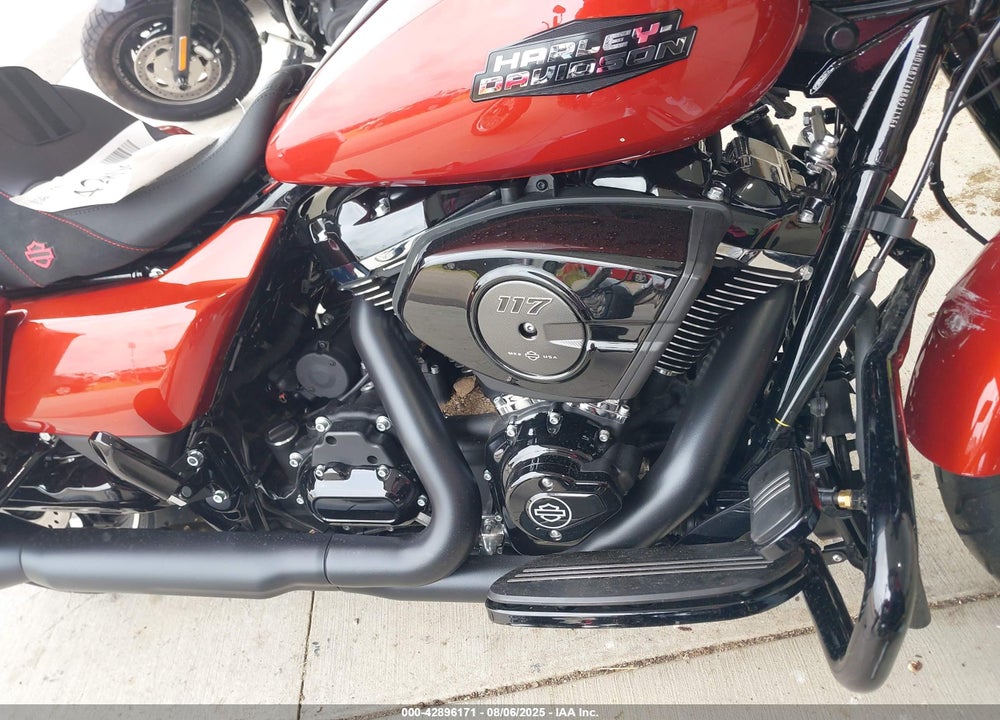 2024 HARLEY-DAVIDSON FLHX VIN: 1HD1KB714RB621136