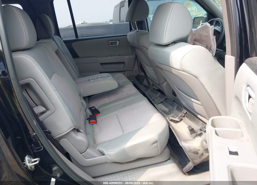 2015 HONDA PILOT SE VIN: 5FNYF4H37FB043445