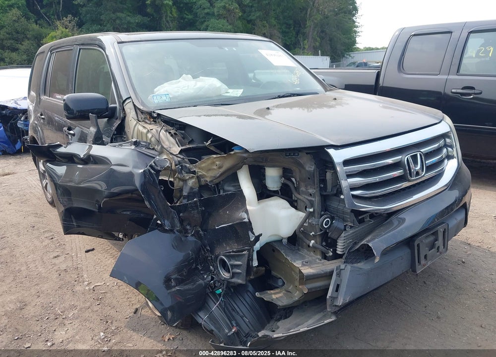 2015 HONDA PILOT SE VIN: 5FNYF4H37FB043445
