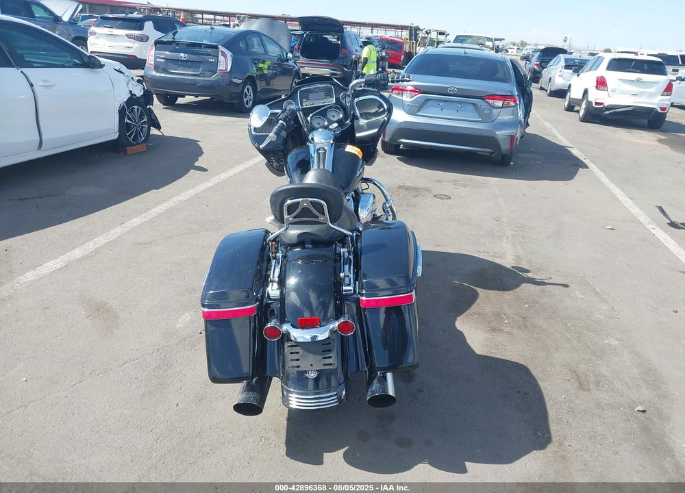 2017 HARLEY-DAVIDSON FLTRX ROAD GLIDE VIN: 1HD1KHC11HB682063