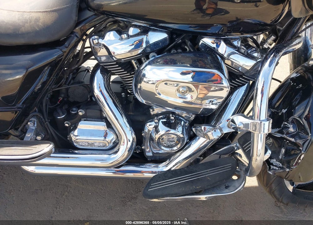 2017 HARLEY-DAVIDSON FLTRX ROAD GLIDE VIN: 1HD1KHC11HB682063