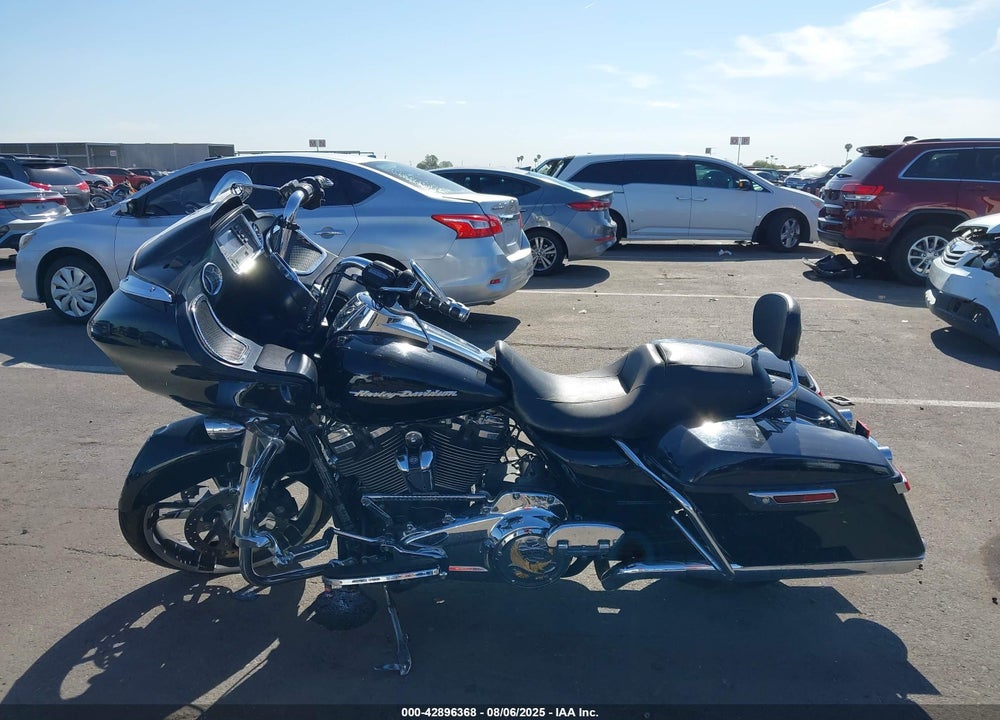 2017 HARLEY-DAVIDSON FLTRX ROAD GLIDE VIN: 1HD1KHC11HB682063