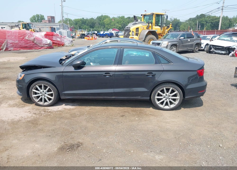 2015 AUDI A3 VIN: WAUBFGFF6F1138640