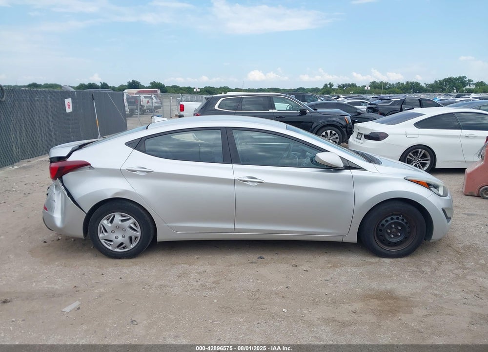 2016 HYUNDAI ELANTRA VIN: 5NPDH4AEXGH717191