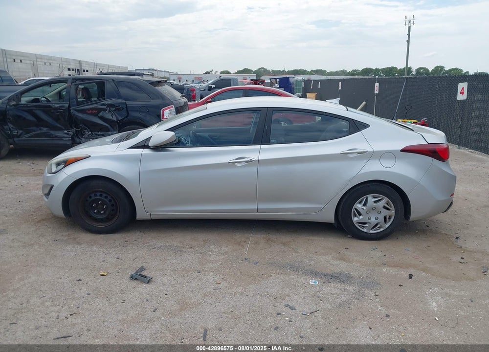 2016 HYUNDAI ELANTRA VIN: 5NPDH4AEXGH717191