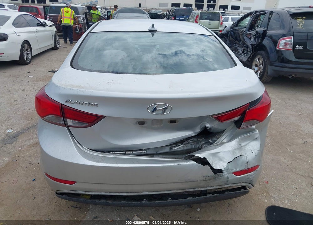 2016 HYUNDAI ELANTRA VIN: 5NPDH4AEXGH717191