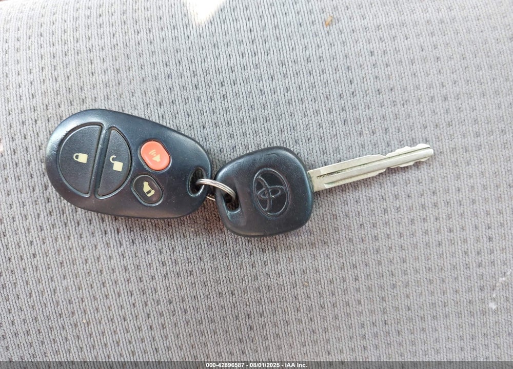 2004 TOYOTA SIENNA LE VIN: 5TDZA23C54S028160