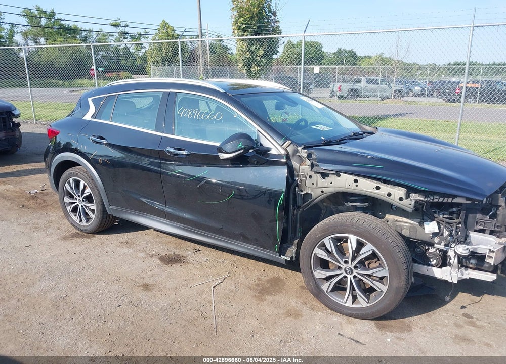 2017 INFINITI QX30 VIN: SJKCH5CR6HA017384