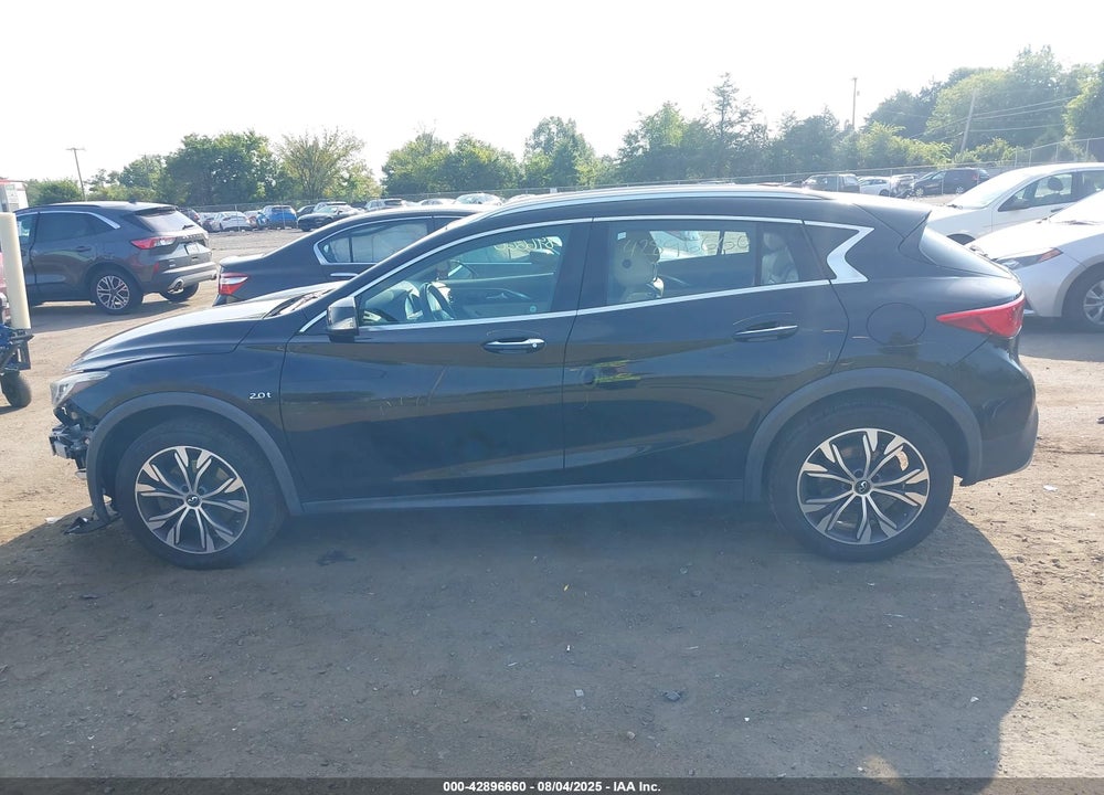 2017 INFINITI QX30 VIN: SJKCH5CR6HA017384