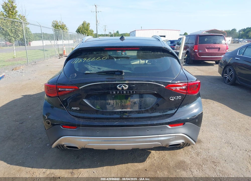 2017 INFINITI QX30 VIN: SJKCH5CR6HA017384