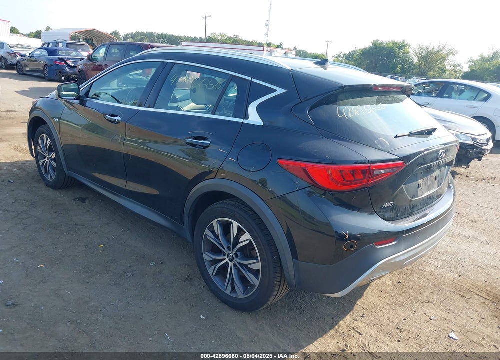 2017 INFINITI QX30 VIN: SJKCH5CR6HA017384