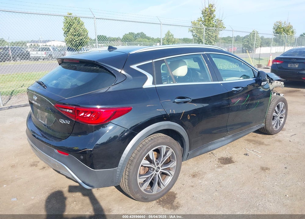 2017 INFINITI QX30 VIN: SJKCH5CR6HA017384