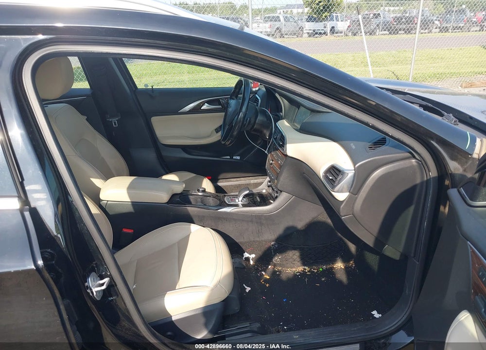 2017 INFINITI QX30 VIN: SJKCH5CR6HA017384