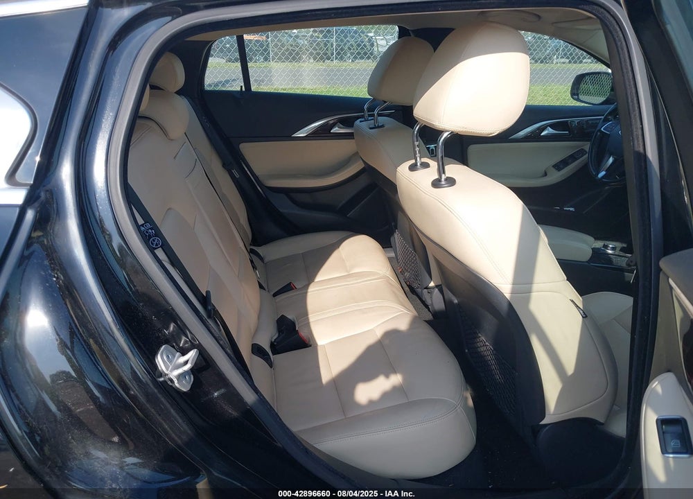 2017 INFINITI QX30 VIN: SJKCH5CR6HA017384