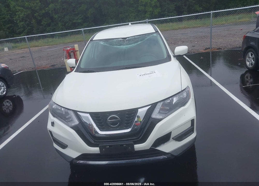 2018 NISSAN ROGUE VIN: 5N1AT2MT5JC828942
