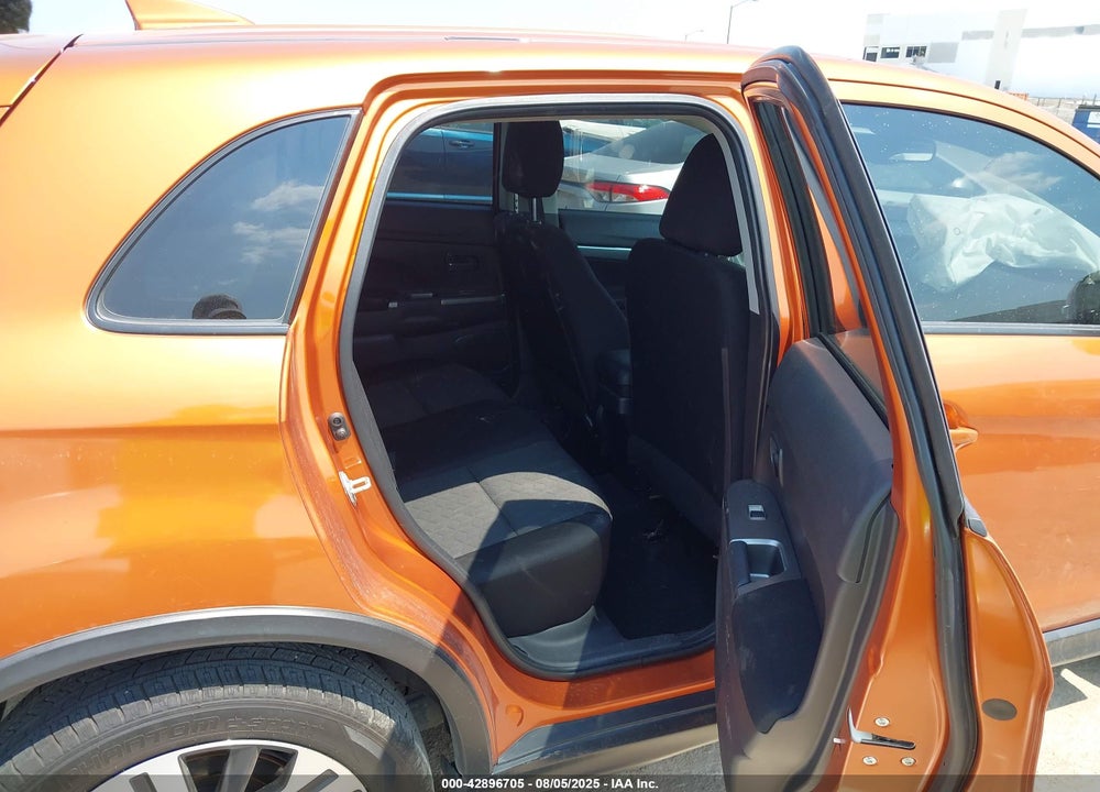 2020 MITSUBISHI OUTLANDER SPORT VIN: JA4AP4AU8LU008329