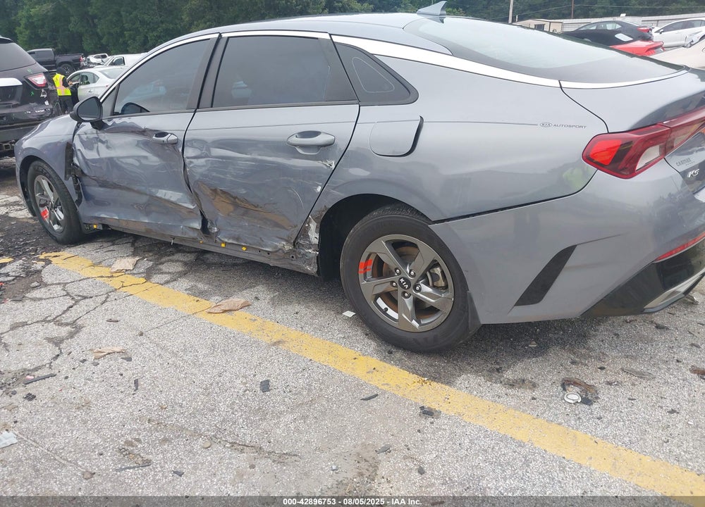 2021 KIA K5 VIN: 5XXG14J27MG027882
