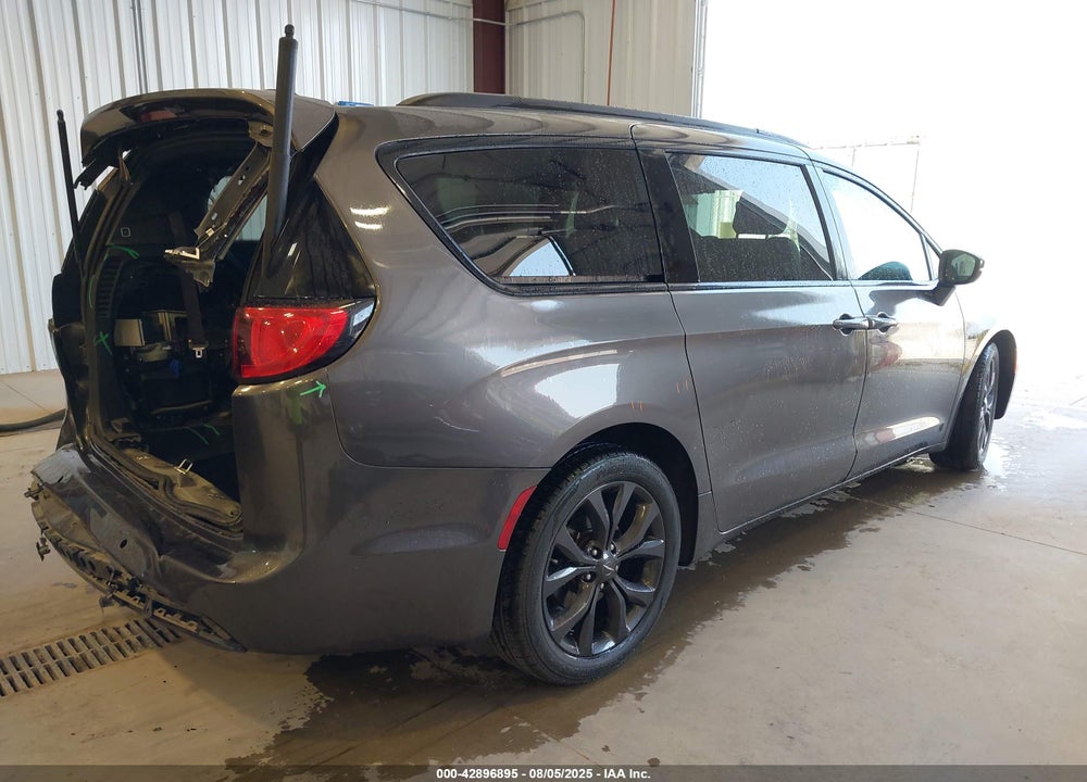 2019 CHRYSLER PACIFICA LIMITED VIN: 2C4RC1GG8KR666314