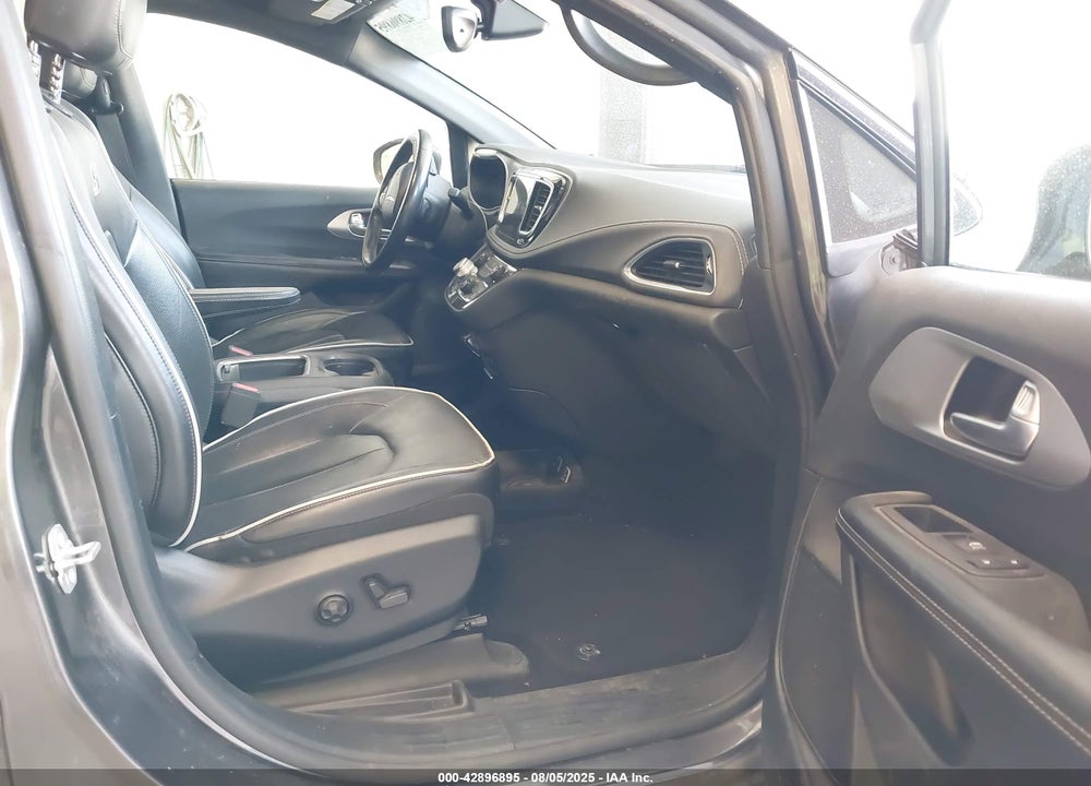 2019 CHRYSLER PACIFICA LIMITED VIN: 2C4RC1GG8KR666314