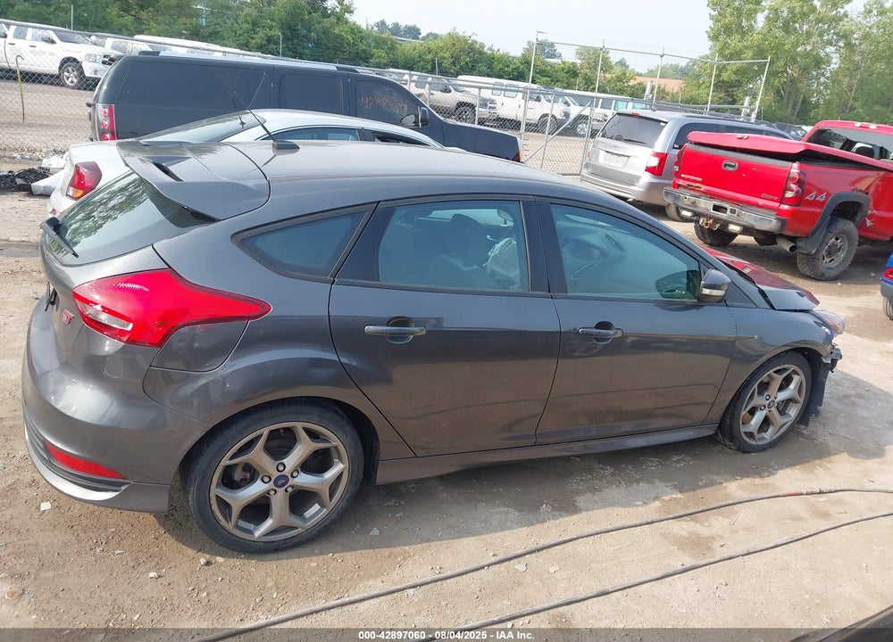 2016 FORD FOCUS VIN: 1FADP3L97GL211901