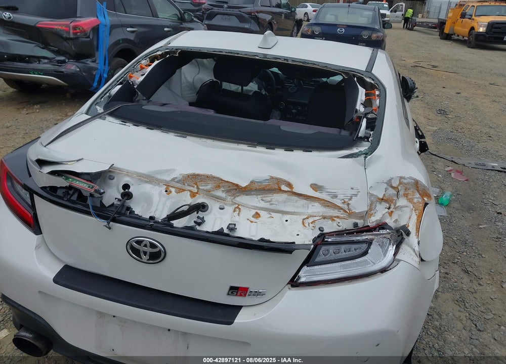 2023 TOYOTA GR 86 VIN: JF1ZNBE14P9750745