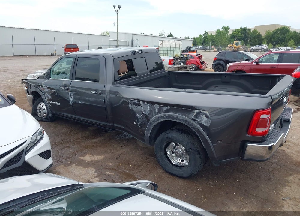 2022 RAM 3500 LIMITED LONGHORN  4X4 8' BOX VIN: 3C63RRKL7NG400615