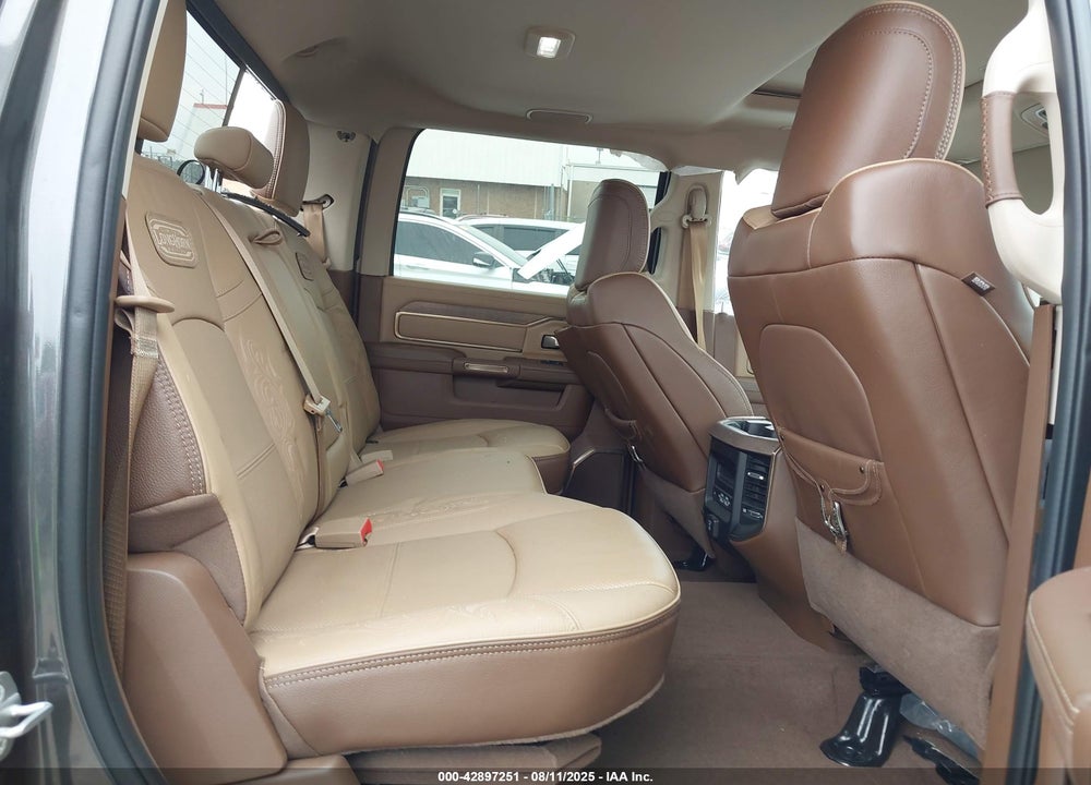 2022 RAM 3500 LIMITED LONGHORN  4X4 8' BOX VIN: 3C63RRKL7NG400615