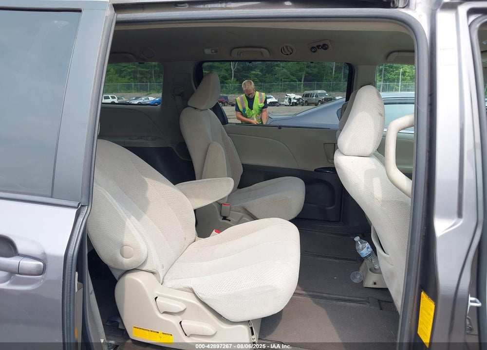 2012 TOYOTA SIENNA LE 7 PASSENGER VIN: 5TDJK3DC1CS042313